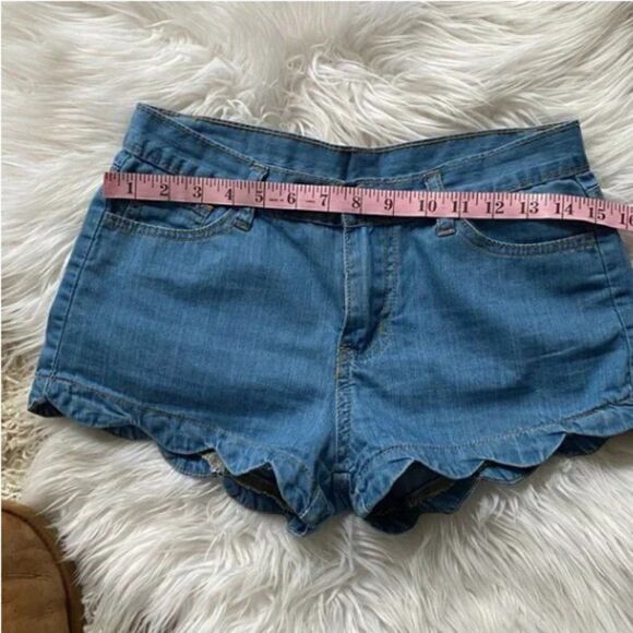 Chambray Denim Scalloped Shorts - Picture 3 of 6